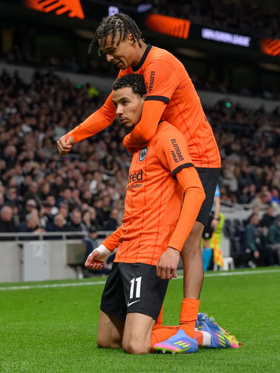 米兰体育官网-转会期波尔图复出首秀——欧联节点到来;赛场秩序良好;年轻球员得到机会(波尔蒂芒斯转会)